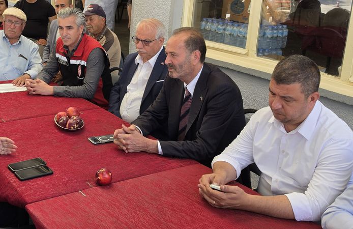 MHP’li Vekil Osmanağaoğlu, Kurşak’ta üreticileri ziyaret etti