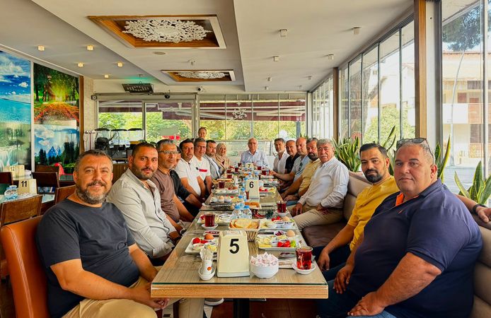 MHP Yönetimi Gazetecilerle buluştu