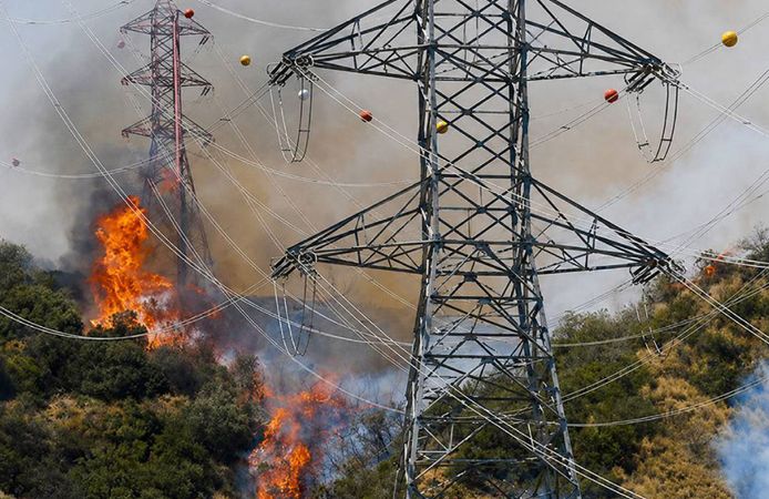 Yangın riskine karşı 26 köyün enerjisi kesildi