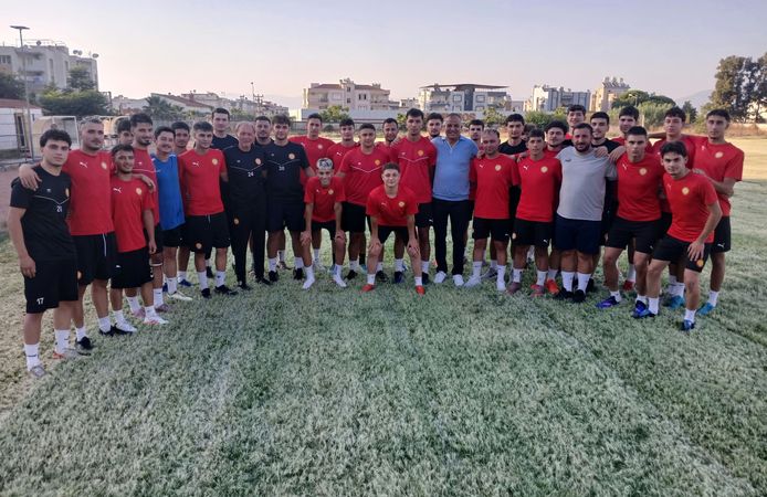 Tahir Karapınar’dan Tire Belediye Spor’a moral ziyareti