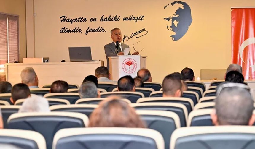 İzmir'de Tire ve Bayındırlı üreticilere yeni destekleme modeli anlatıldı