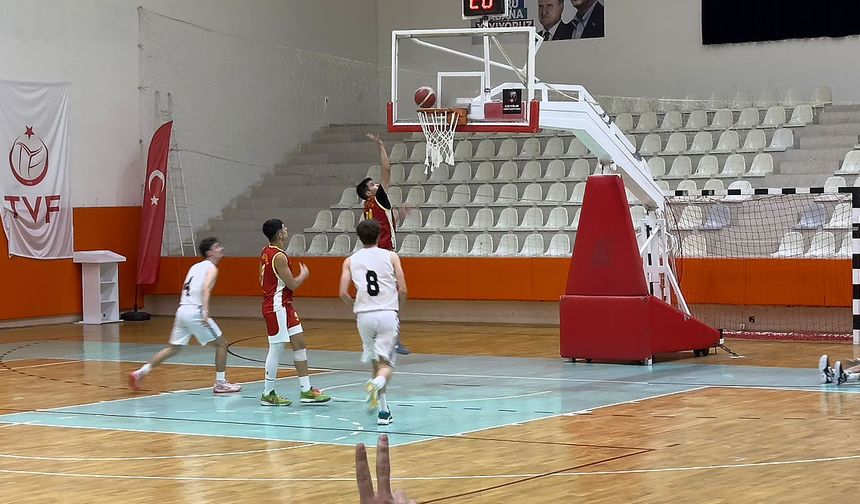 Tire Belediyespor, Karşıyaka’yı farkla yendi