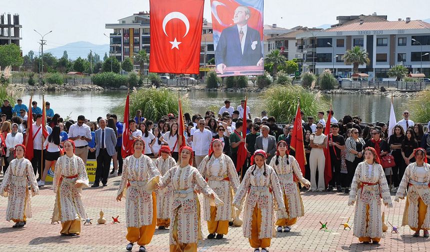 19 Mayıs Tire'de coşkuyla kutlandı