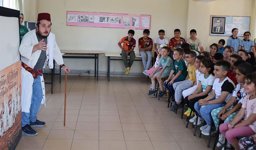 Eskioba ve Yeniçiftlik'te tiyatro etkinliği