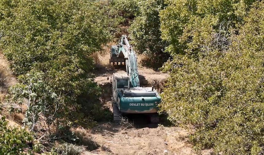 Tire’de yangın ve sel riskine karşı dere temizliği
