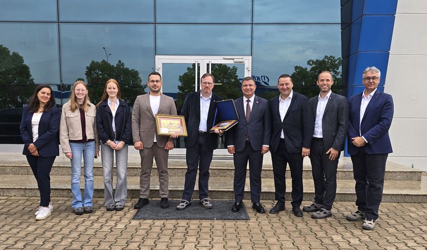 Bernard Krone, Tire fabrikasını ziyaret etti