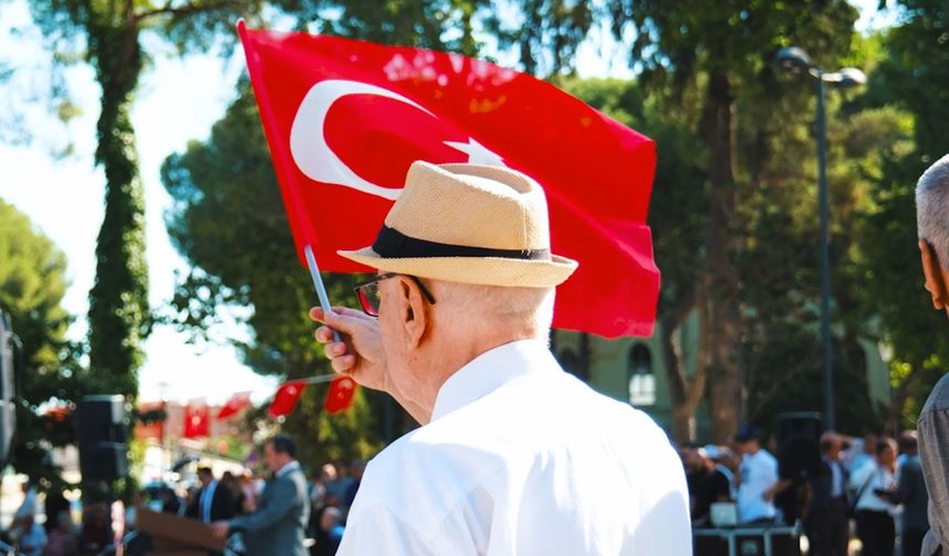 Tire Belediyesi'nden Cumhuriyet Bayramı filmi