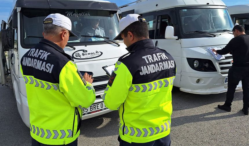 Servis araçları denetlendi