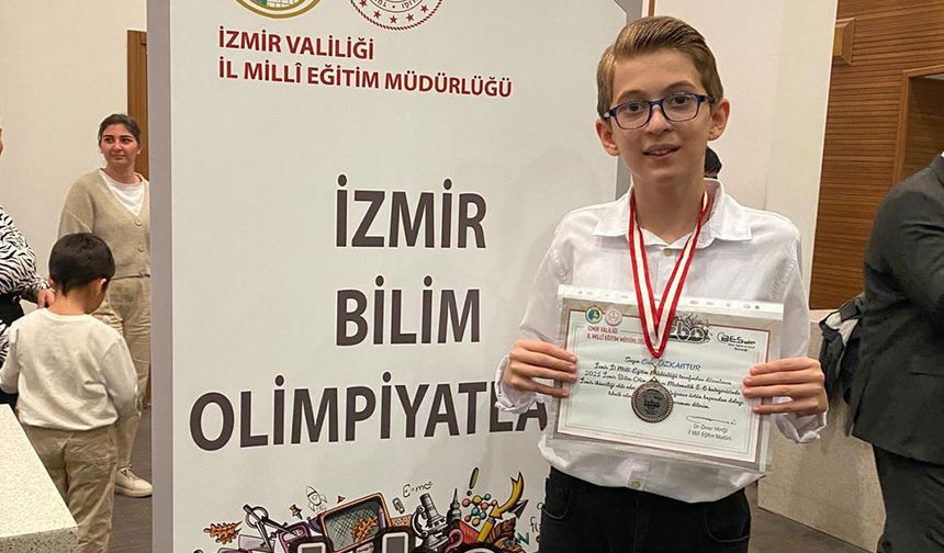 Tireli öğrenciden altın madalyalı çifte başarı