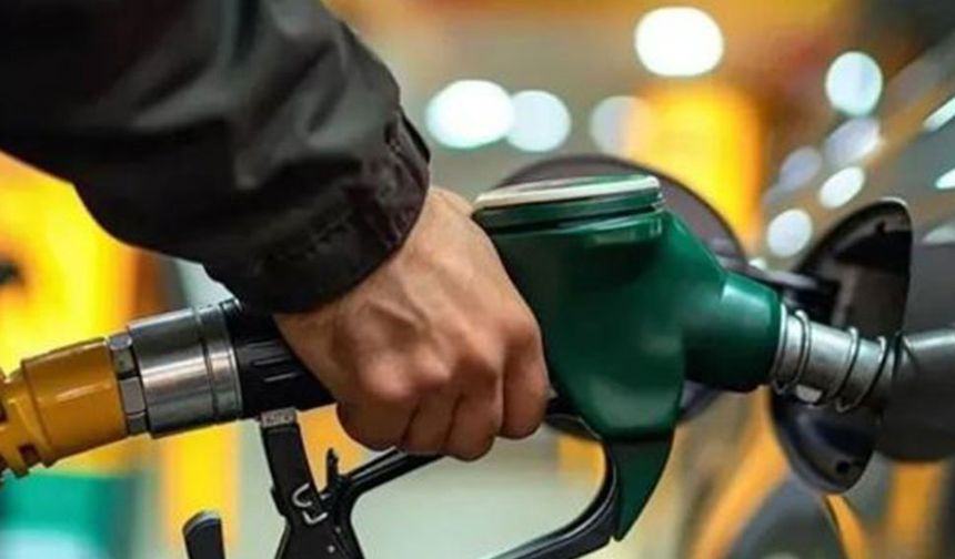 Benzine bu gece 83 kuruşluk indirim geliyor