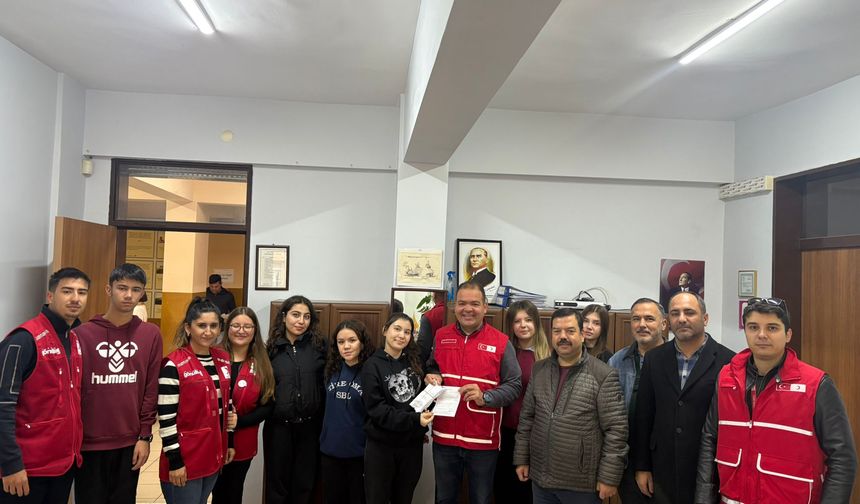 Sosyal Bilimler Lisesi öğrencilerinden Gazze'ye anlamlı destek