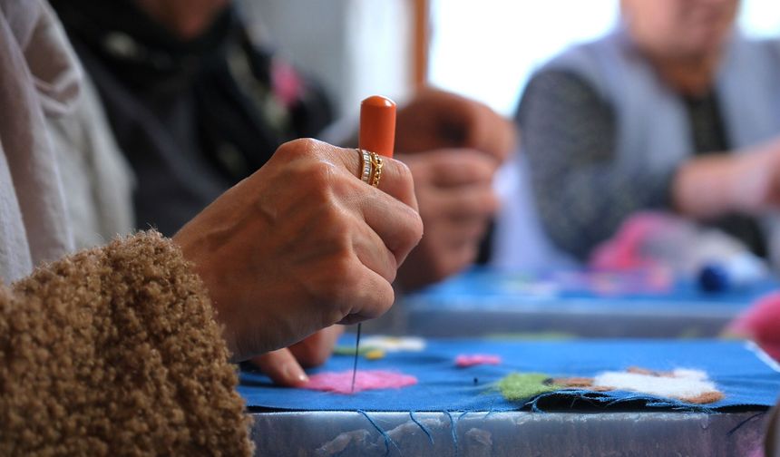 Tire Belediyesi’nden El Emeğini Sanata Dönüştüren Kurs
