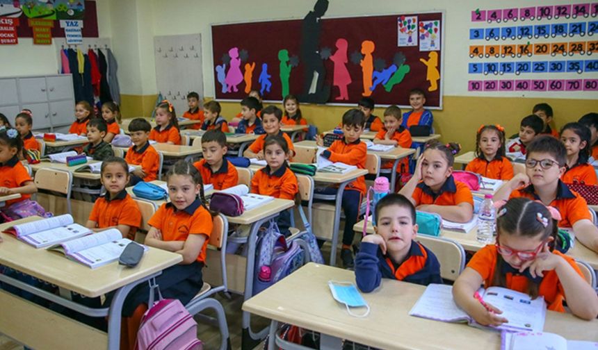 12 bilim insanından ortak bildiri: Eğitimde yol ayrımındayız!