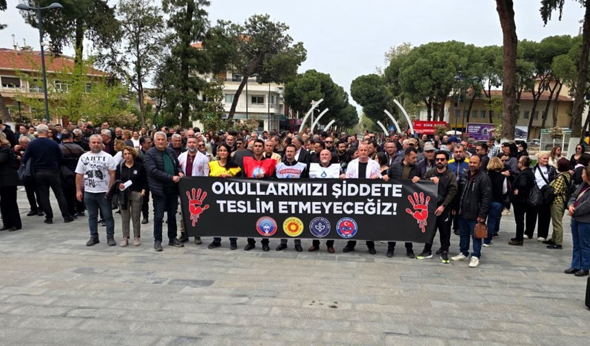 Öğretmenler sokağa indi