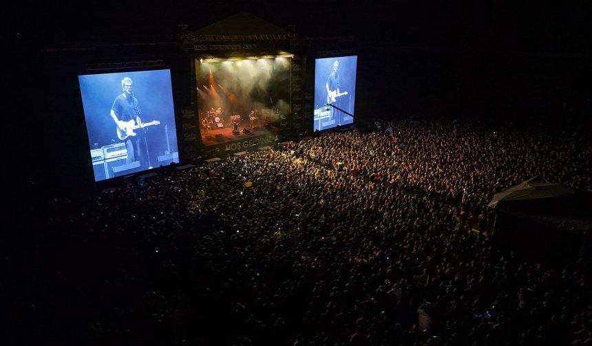 Tire’de görülmemiş konser: 20 bin kişi toplandı