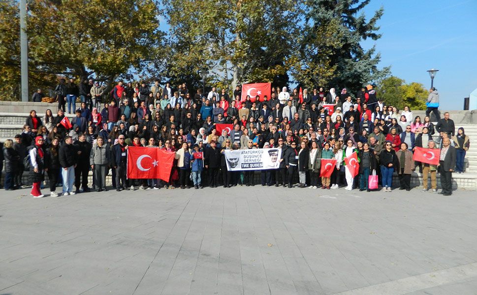 Tireliler Anıtkabir’e akın etti