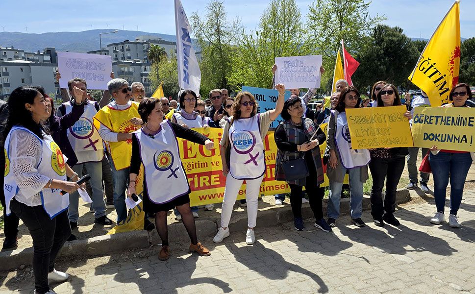 Eğitim Sen basın açıklaması yaptı