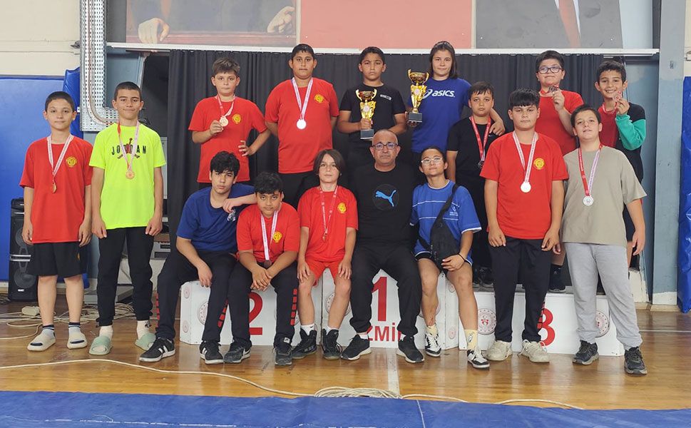Tire Belediyespor Güreşçilerinden Büyük Başarı