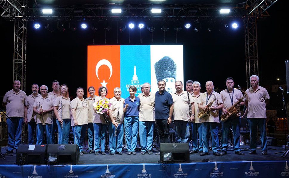 Tire Belediyesi Armoni Bandosu Konseri, dinleyenleri mest etti