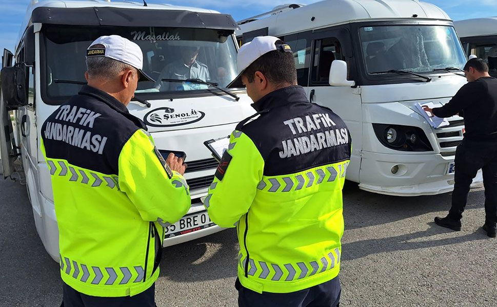 Servis araçları denetlendi