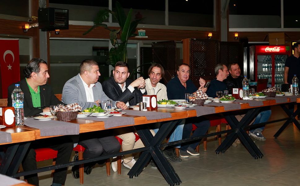 Tire FK camiası, yemekte bir araya geldi