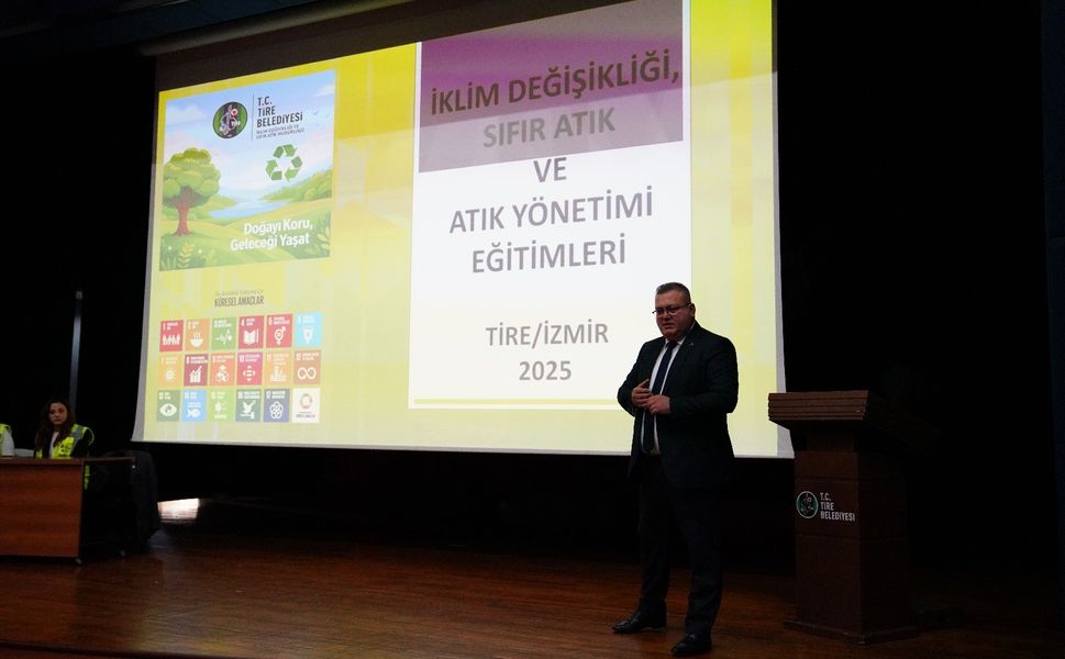 Tire Belediyesi, Muhtarlara “İklim Değişikliği ve Sıfır Atık” eğitimi düzenledi