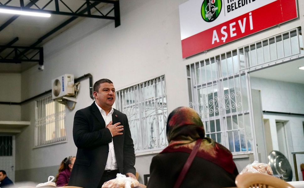 İlk iftarda, yüzlerce Tireli aynı sofrada buluştu