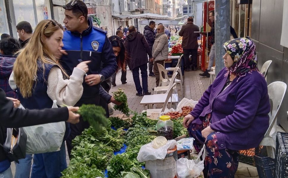 Cuma pazarında sıkı denetim: Şüpheli Gıda Ürünlerine El Konuldu