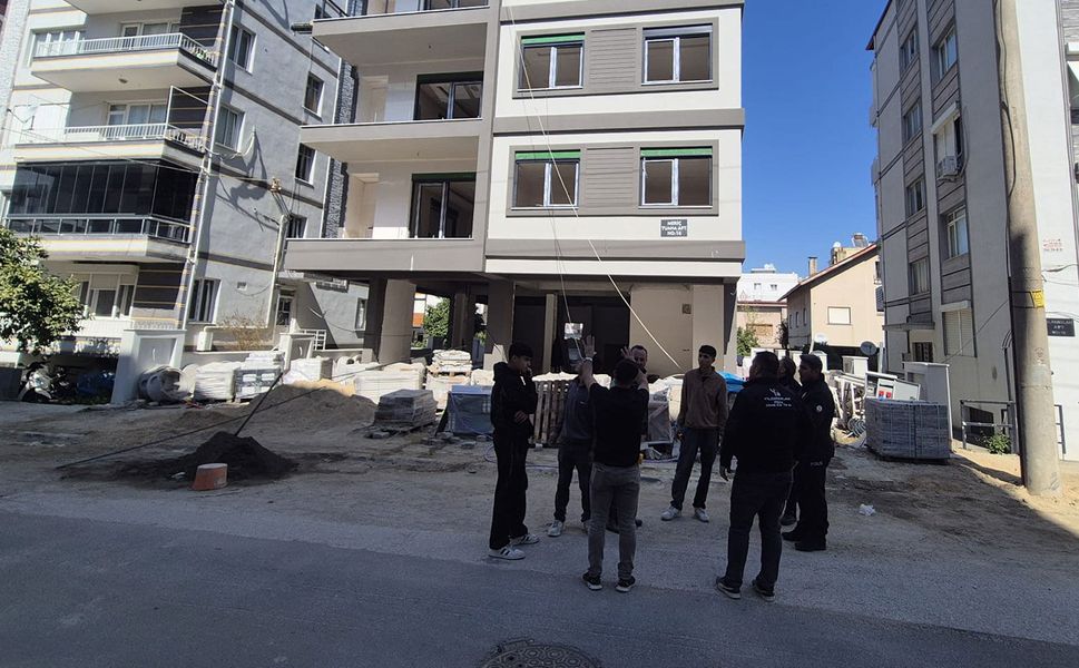 Tire'de feci olay: akıma kapılan işçi ağır yaralandı