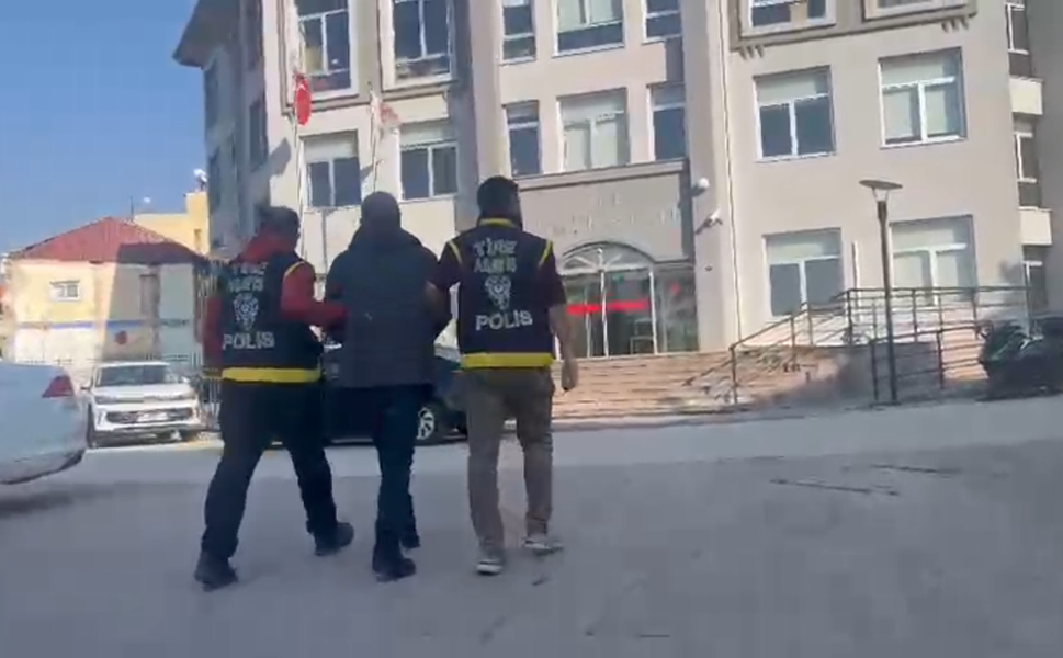 Tire’de 15 yıldır aranan şahıs, polis tarafından yakalandı