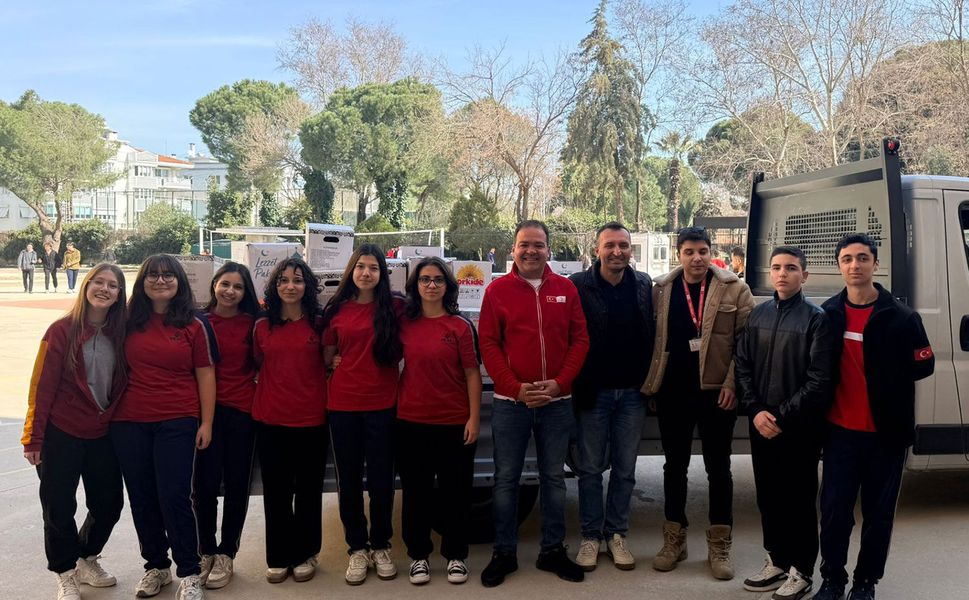 Öğrencilerden Kızılay’a anlamlı bağış