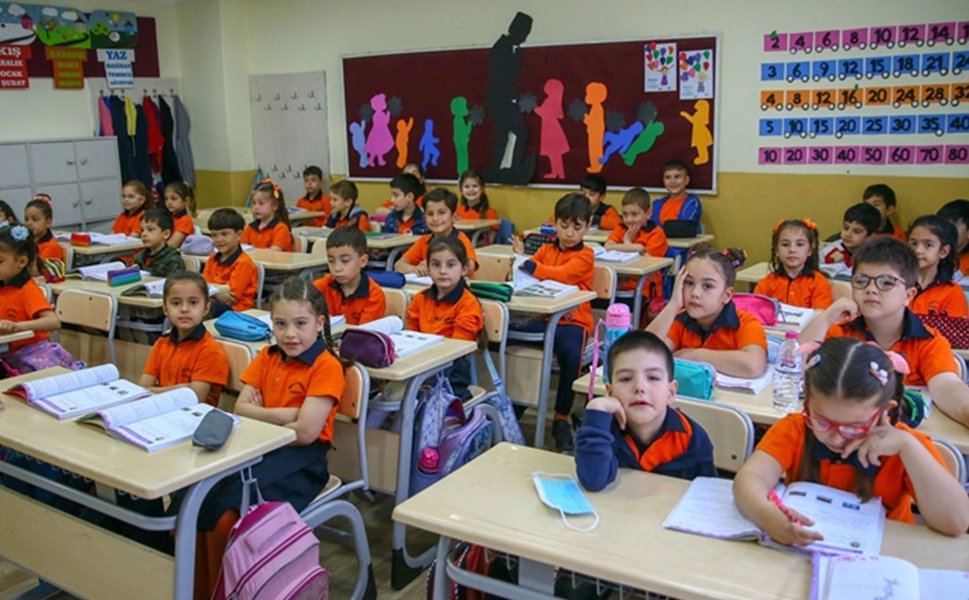 12 bilim insanından ortak bildiri: Eğitimde yol ayrımındayız!