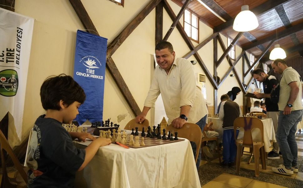 Tire Belediyesi Geleneksel Satranç Turnuvası Başlıyor