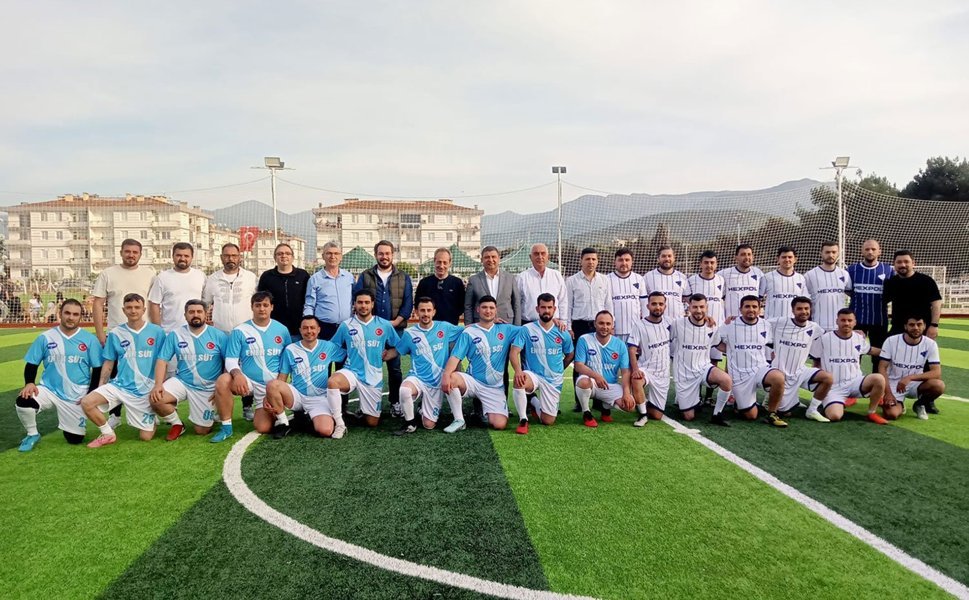 TOSBİ Şirketler Futbol Turnuvası görkemli bir törenle başladı