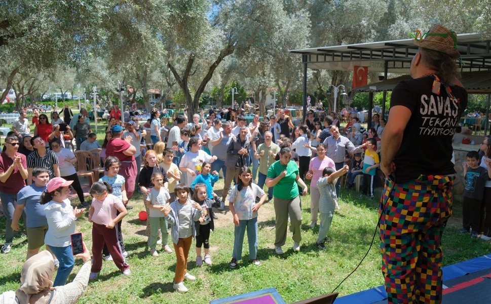 Özel öğrenciler ve aileleri “Engelsiz Piknik”te eğlendi