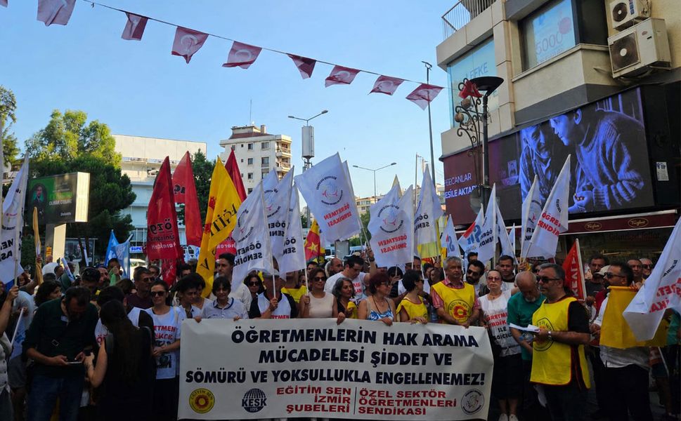 "Güvencesiz yarınlar, aydınlık zihinler yetiştiremez"