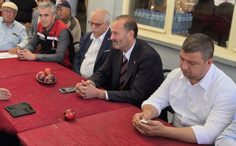 MHP’li Vekil Osmanağaoğlu, Kurşak’ta üreticileri ziyaret etti