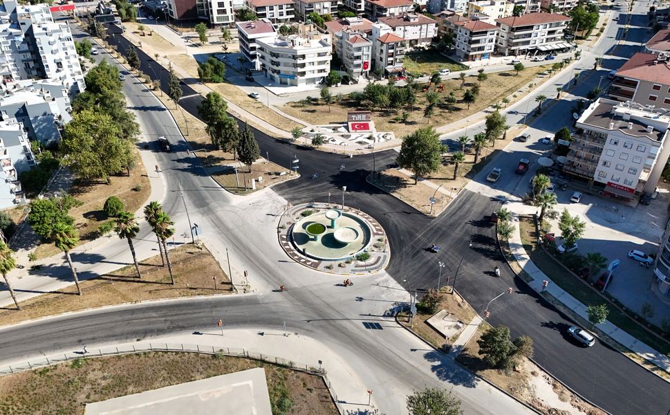 İstasyon Caddesi yeniden trafiğe açıldı