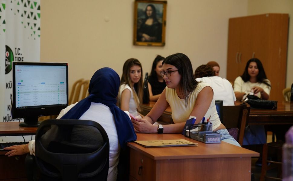 Tire Belediyesi’nden gençlere ücretsiz YKS tercih danışmanlığı