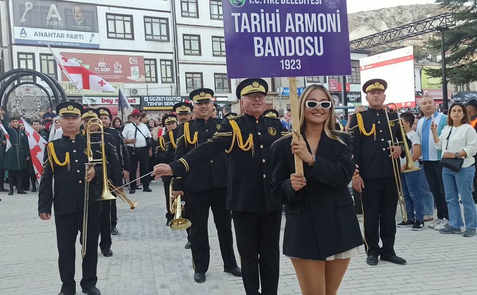 Tarihi Tire Belediyesi Armoni Bandosu, Ankara’da büyük ilgi gördü