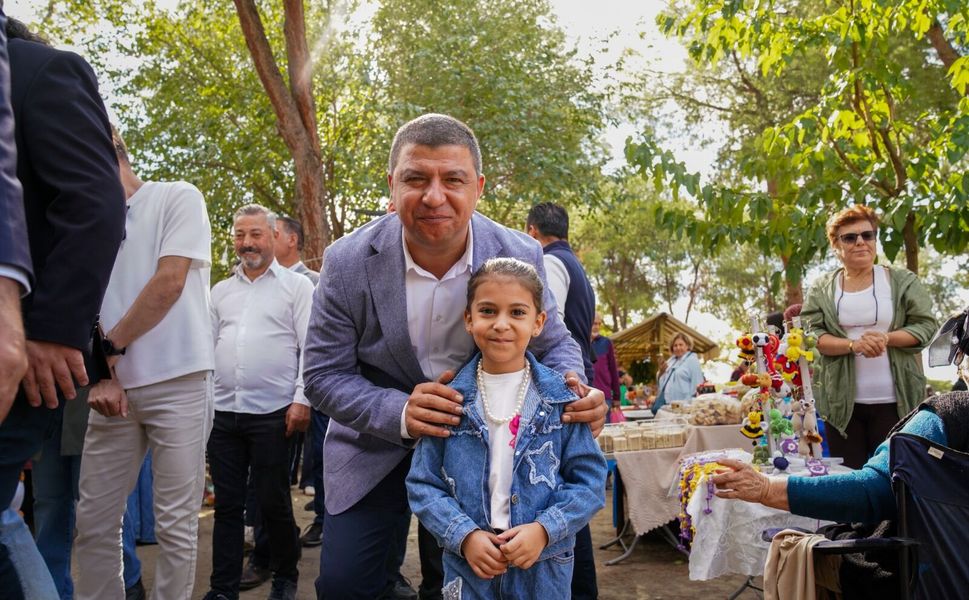 Tire İncir ve Ceviz Festivali coşkuyla başladı