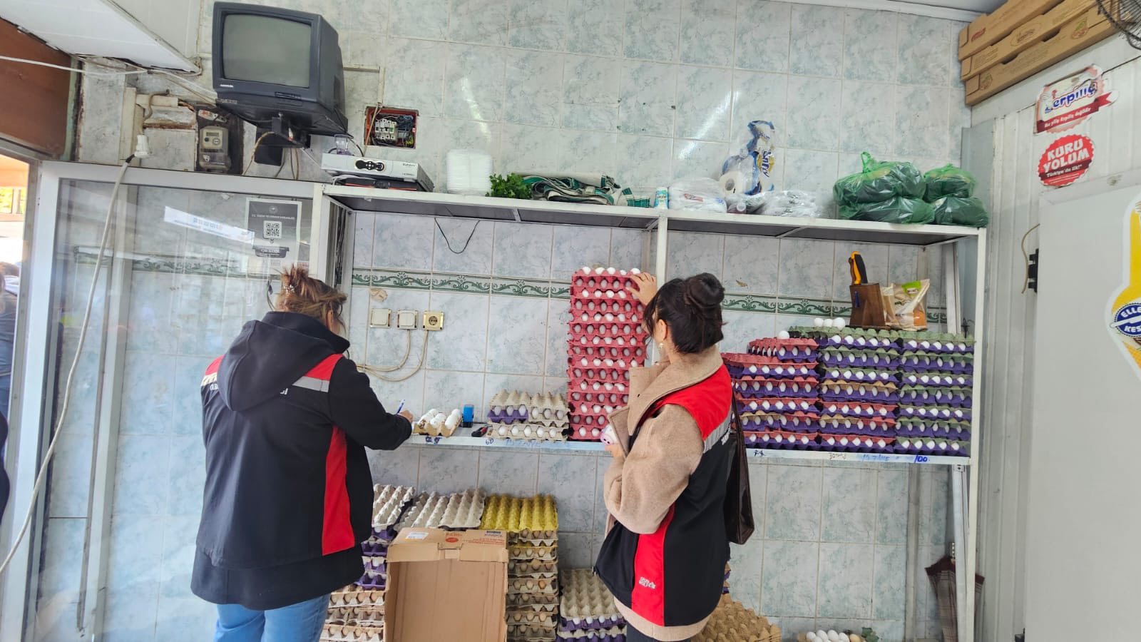 597542952 122254812170084960 8004317756799633797 N