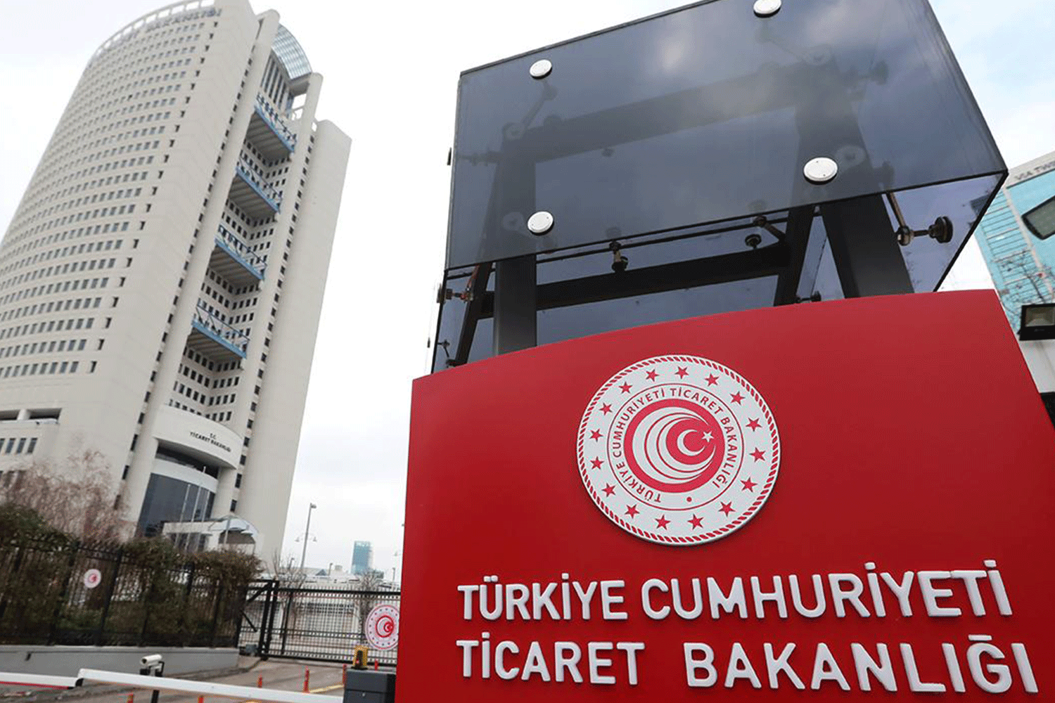 "Fiyat için DM" yazan yandı!