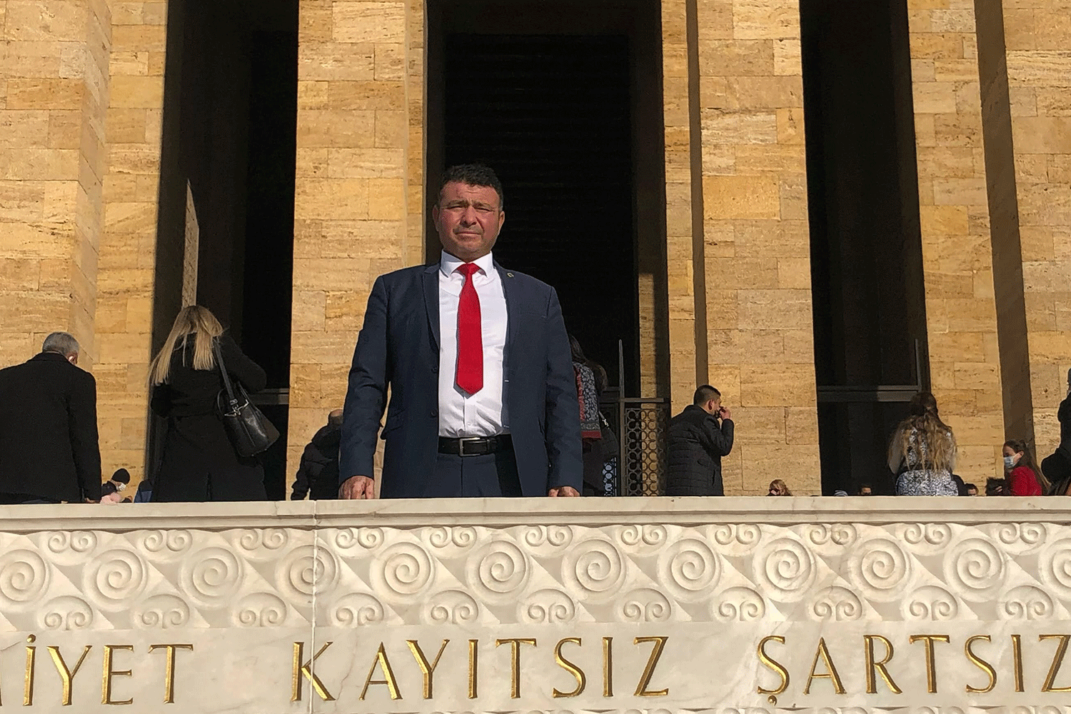 Muzaffer Baybars siyasete atılıyor