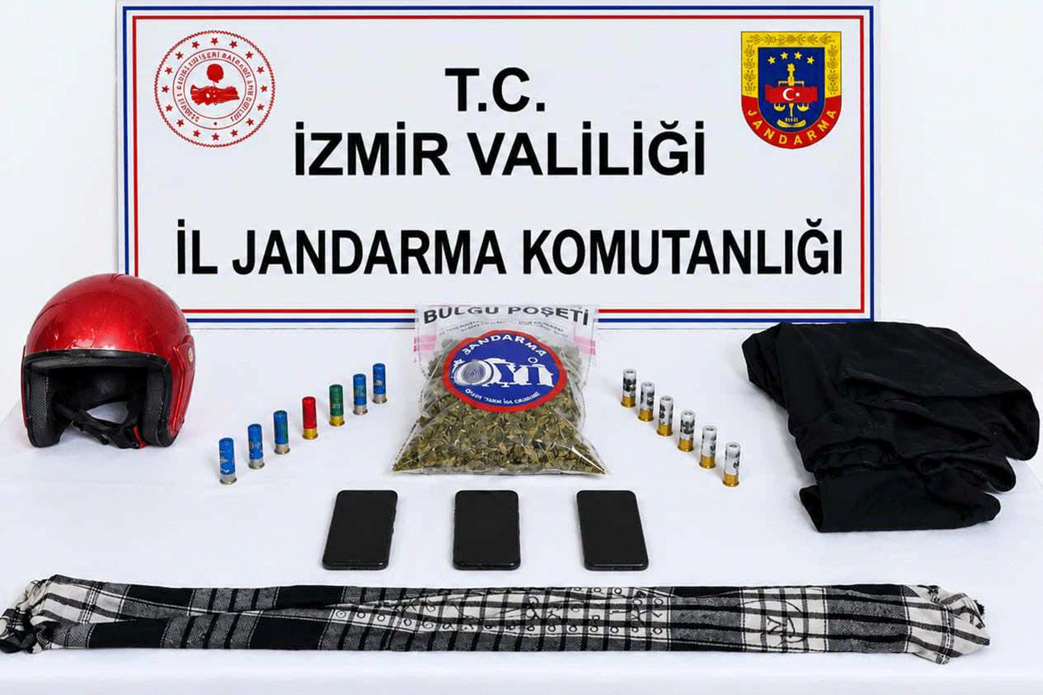 Otomobile a*eş açan 2 kişi tutuklandı